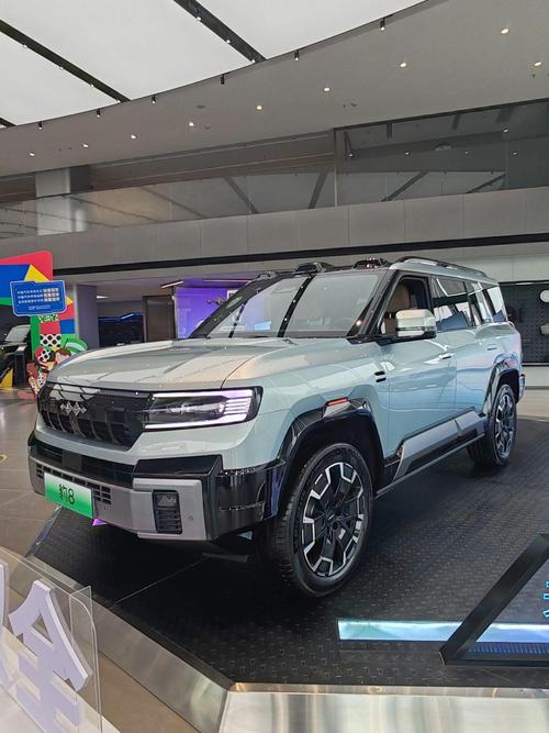 佛山77比亚迪方程豹硬派越野的爆款，英菲尼迪35周年与你共成长